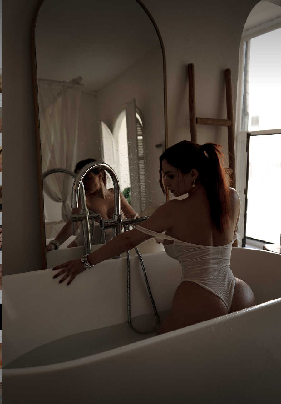 A playful frame from Miranda Faith nude — online in Fukuoka