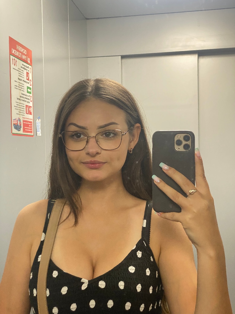 Sexy model Stacy in Fukuoka