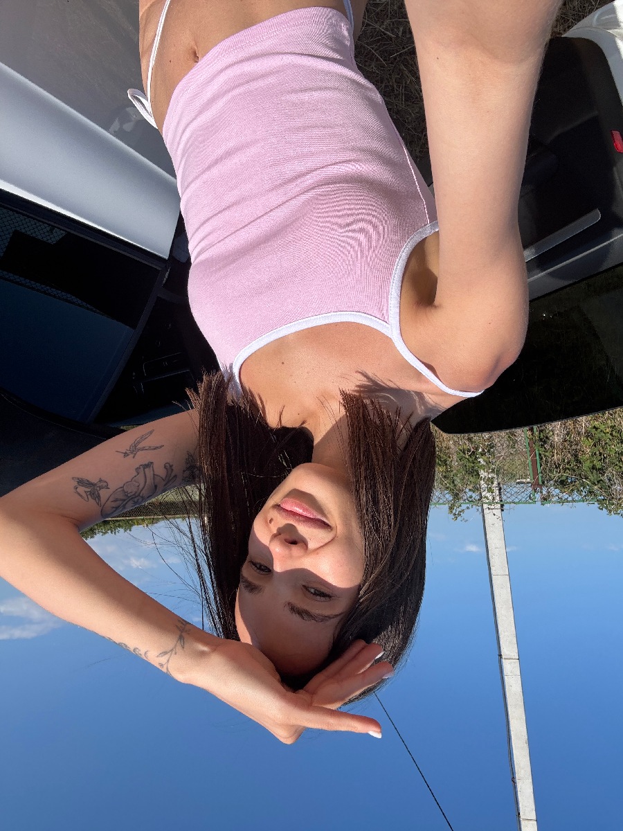 Sexy model Tina in Fukuoka